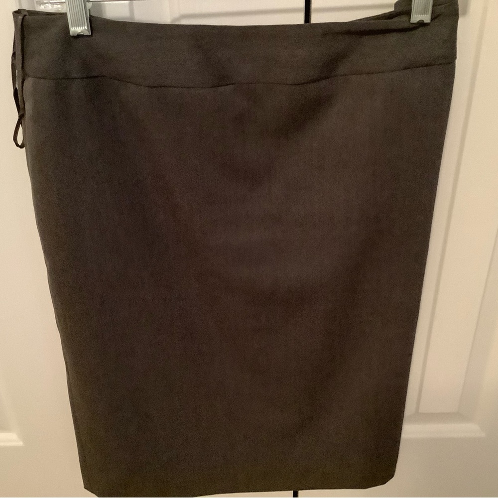 ANNE KLEIN - Perfect Skirt for Work & Beyond